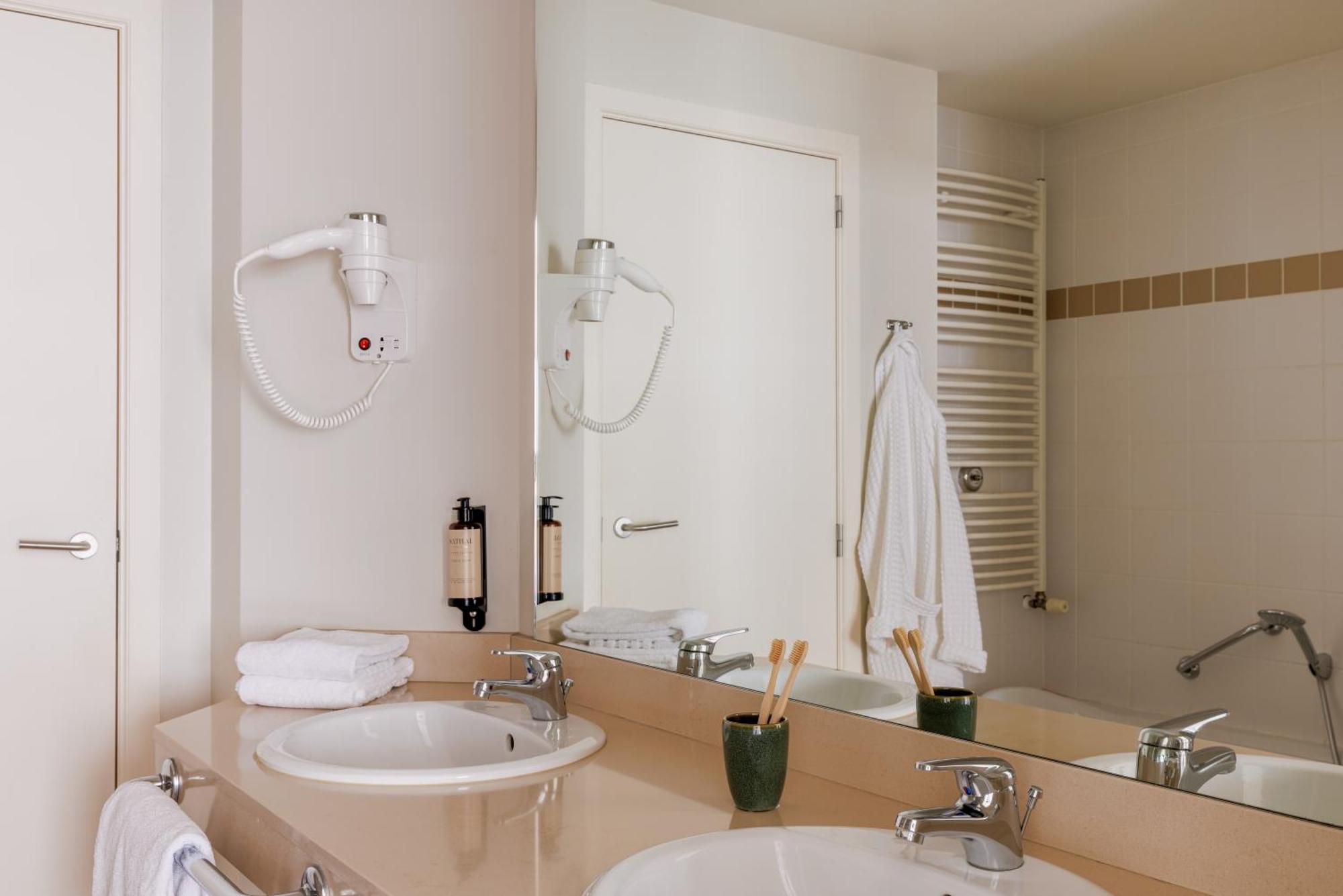 Hotel Aazaert By Wp Hotels Blankenberge Eksteriør bilde